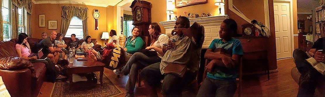 vcc_3_cropped Victory Community Church volunteers serving families through community outreach ministry